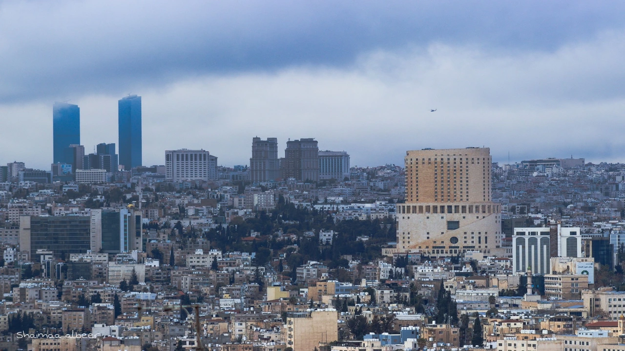 تقلبات جوية حادة.. تذبذب درجات الحرارة وفرص هطول الأمطار خلال 72 ساعة